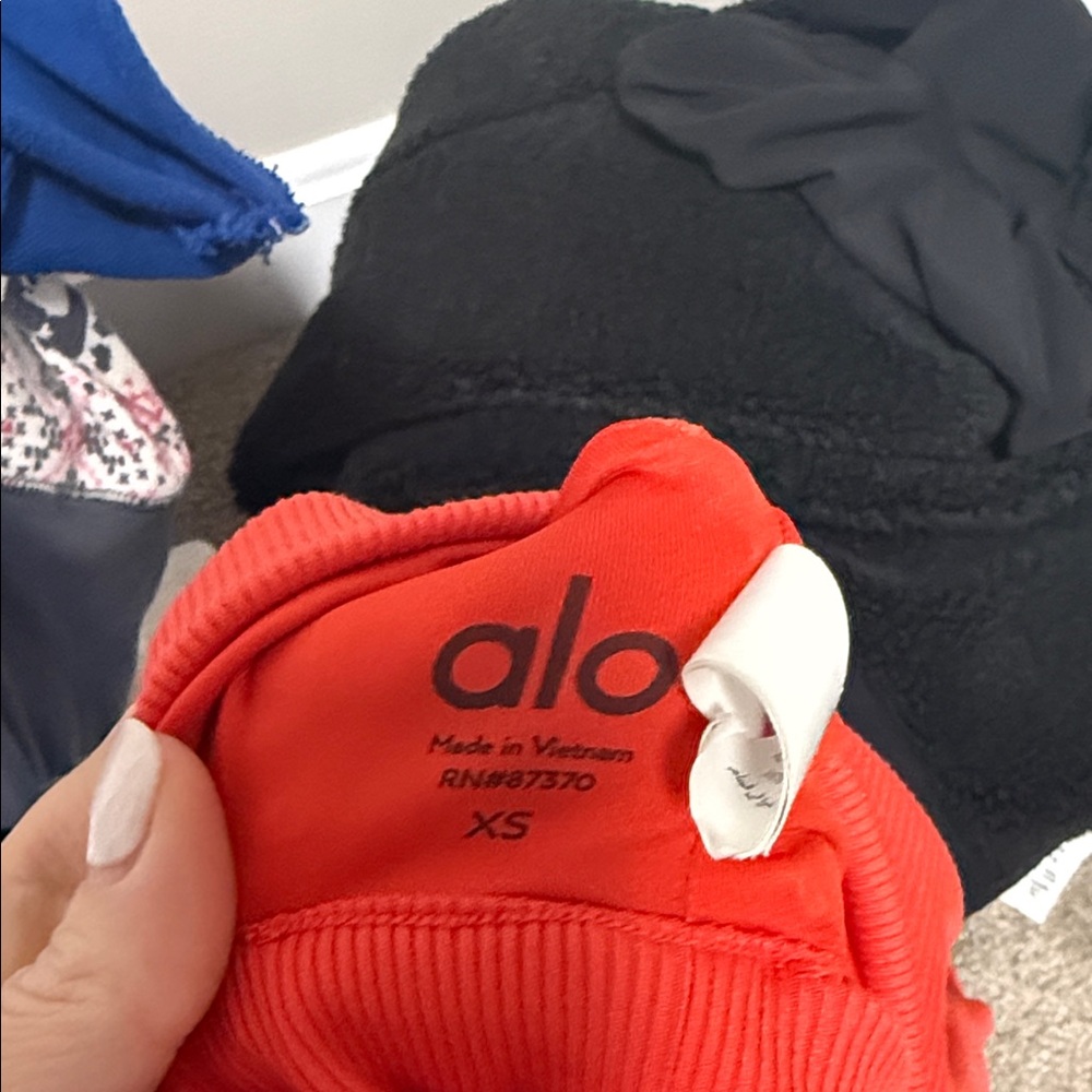 ALO Yoga Vibrant Red Bandeau - Picture 3 of 3
